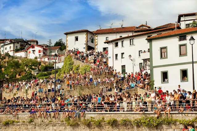 Aglomeraciones en las fiestas del Puerto Viejo de Getxo, antes de la pandemia