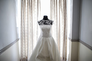 Obligasi Pemerintah untuk Wujudkan Gaun Pernikahan Dari Desainer Kondang