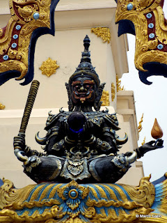 TEMPLO AZUL WAT RONG SUEA TEN. CHIANG RAI, TAILANDIA