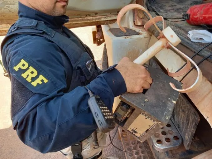 PRF detém caminhoneiro por uso de rádio clandestino, em Ulianópolis/PA