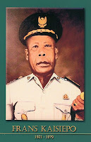 gambar-foto pahlawan nasional indonesia, Frans Kasiepo