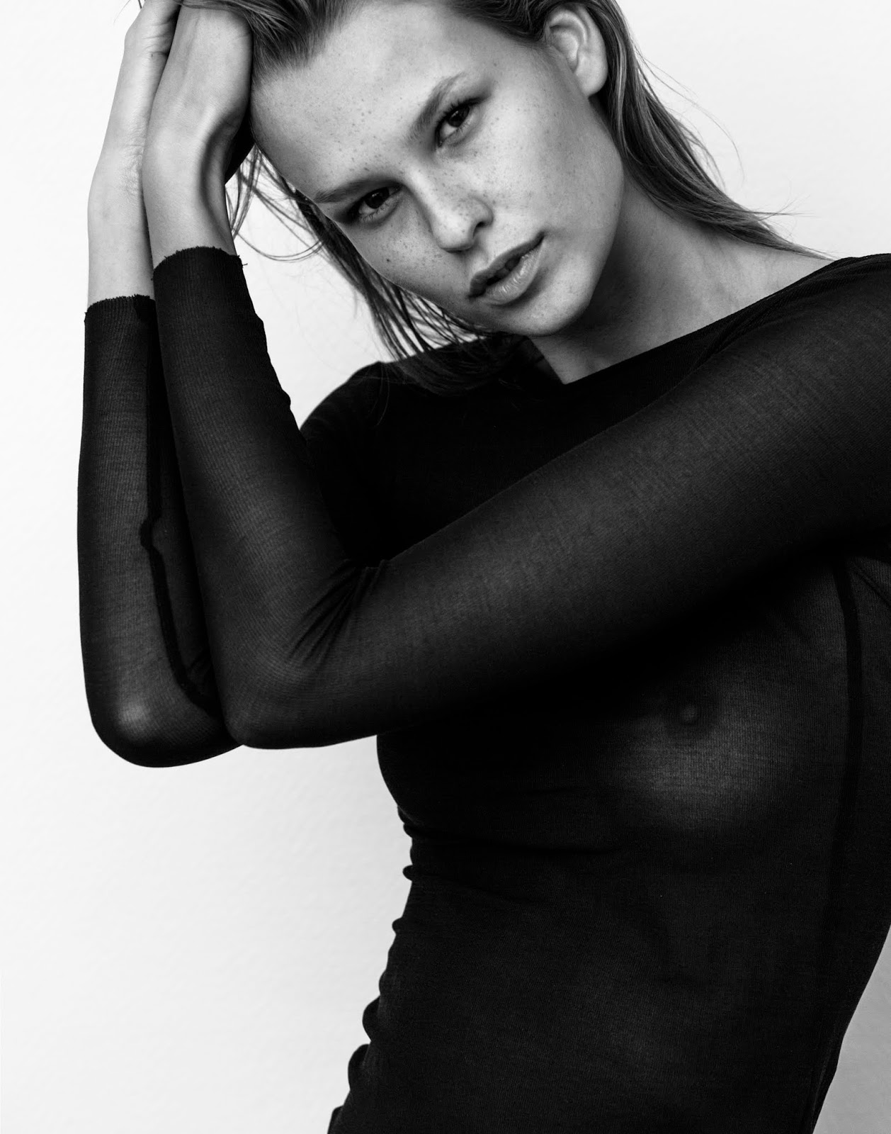 Mariina Keskitalo naked model photo shoot