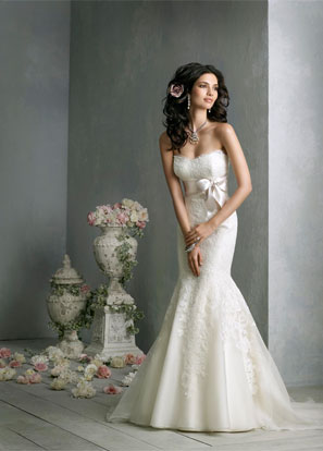Couture White Wedding Dress Design In 2012