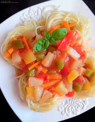 Spaghetti z mięsem mielonym i sosem bolońskim