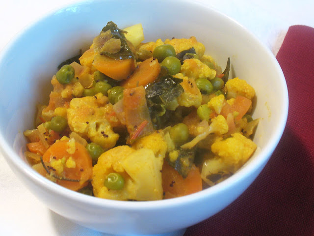 Cauliflower , Carrot together with Green Pea Curry amongst Coconut Milk