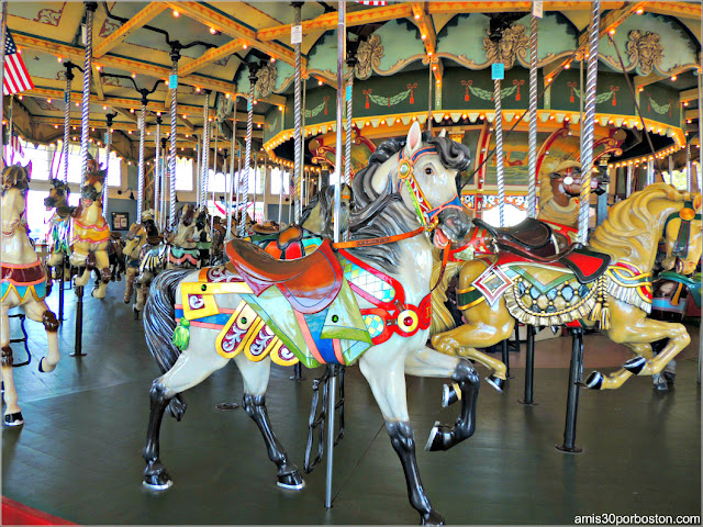 Paragon Carousel en Nantasket Beach, Hull