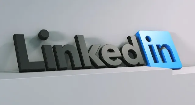 লিংকডইন (LinkedIn) কি? কিভাবে LinkedIn প্রোফাইল আকর্ষণীয় করে তুলবেন?