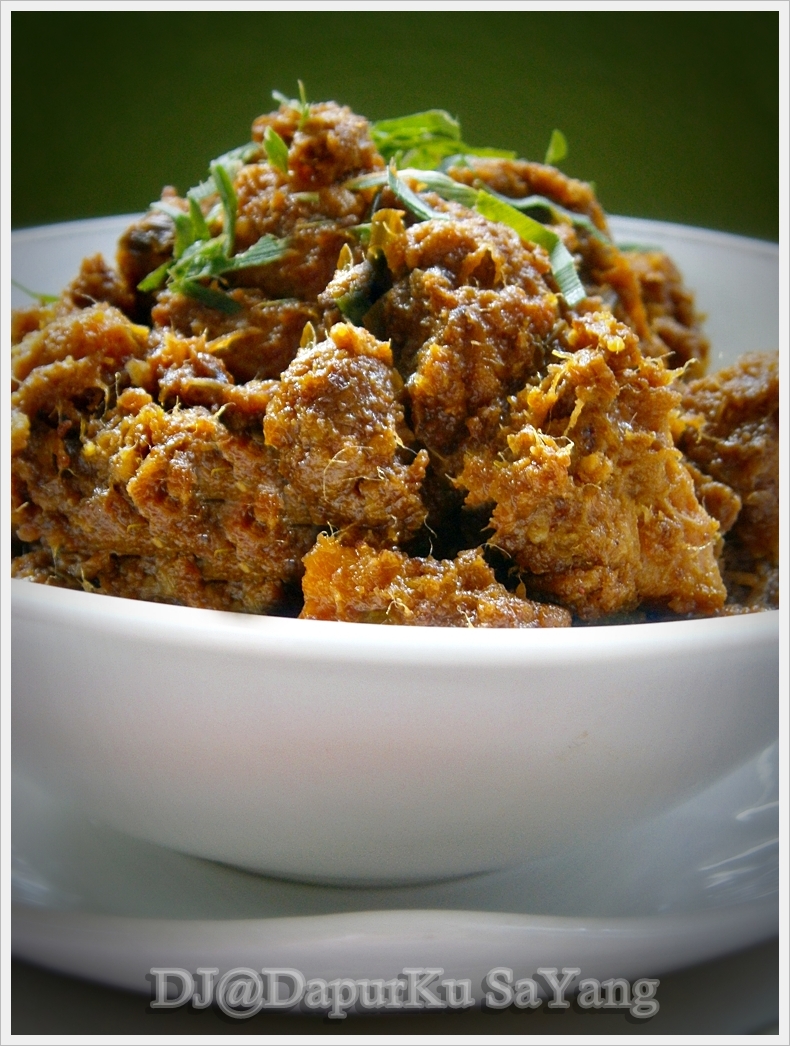 DapurKu SaYang: Nasi Impit, Kuah Kacang dan Rendang Daging 