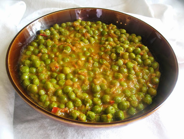 green pea tomato coconut curry