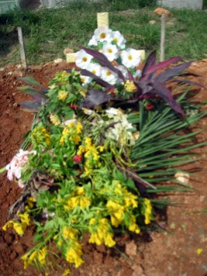 Baby's grave, La Ceiba, Honduras