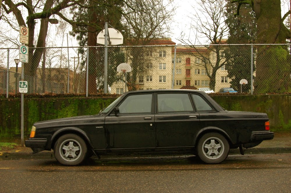 Piff Family Volvo 4 Ben's 1983 Volvo 244 GLT Turbo