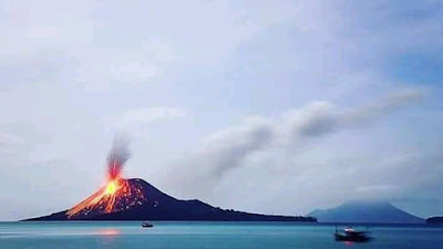 Gunung Anak Krakatau Siaga Level III, Erupsi dan Pijaran Lava Keluar Terekam Jelas dalam CCTV