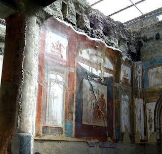 Imagem de um trome-l’oeil das ruinas da cidade de Pompéia.