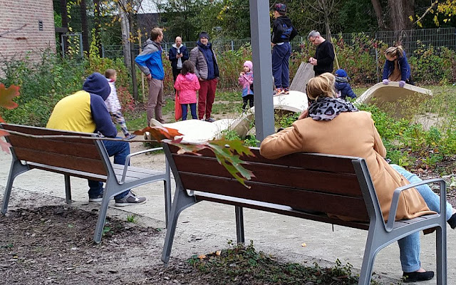 O placach zabaw i tym, że roi się na nich nie tylko od dzieci  - Czytaj więcej »