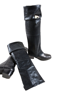 K'Mich Weddings - wedding planning - cracked black faux leather boot - gift ideas - Hulle Designs