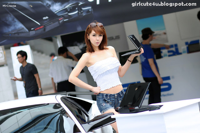 1 Kang Yui-ASUS Lamborghini VX7 Roadshow-very cute asian girl-girlcute4u.blogspot.com