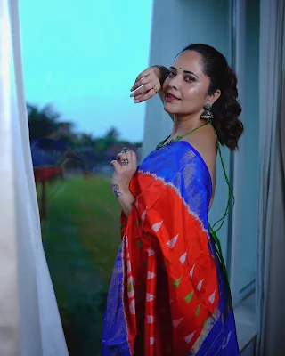 Anasuya Bharadwaj graceful looks in saree photoshoot
