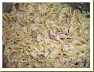 Fusilloni di kamut con salmone, fagiolini e cipolla di Tropea (11)