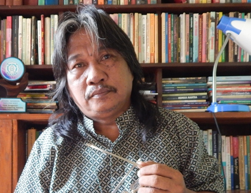 Syaf Anton Wr, Sastrawan dan Budayawan Madura