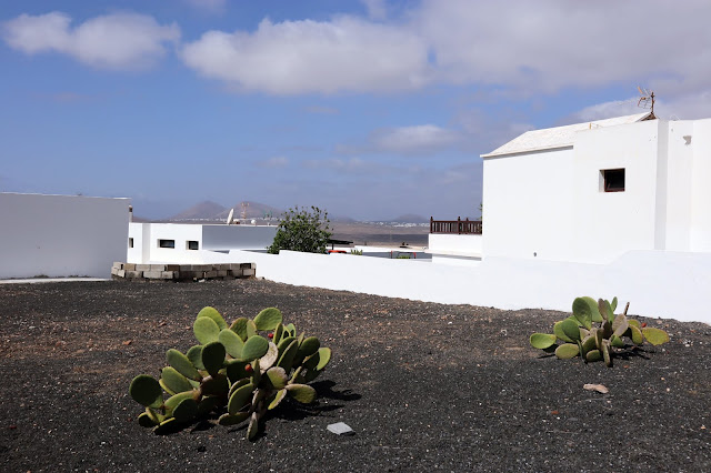 Lanzarote travel guide - what to do and what to see