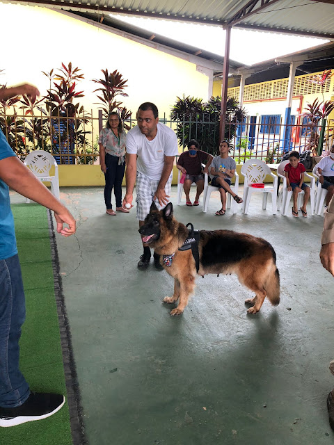 K9-Luna da 83ª CIPM participa de projeto de extensão da UNIRB com a APAE em Barreiras 