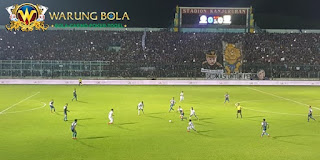 Rusuh di Kanjuruhan, Laga Arema FC vs Persib Bandung Disetop di Injury Time