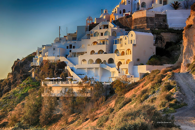 Santorini Greece island volcano caldera Minoan eruption geology travel copyright rocdoctravel.com