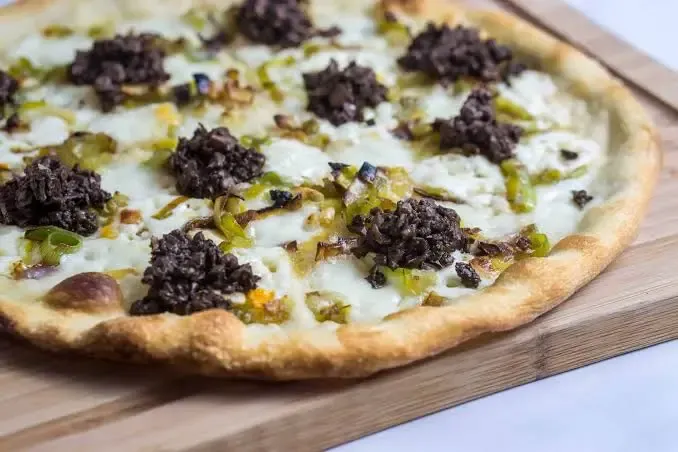 how-to-cook-mushroom-and-truffle-pizza