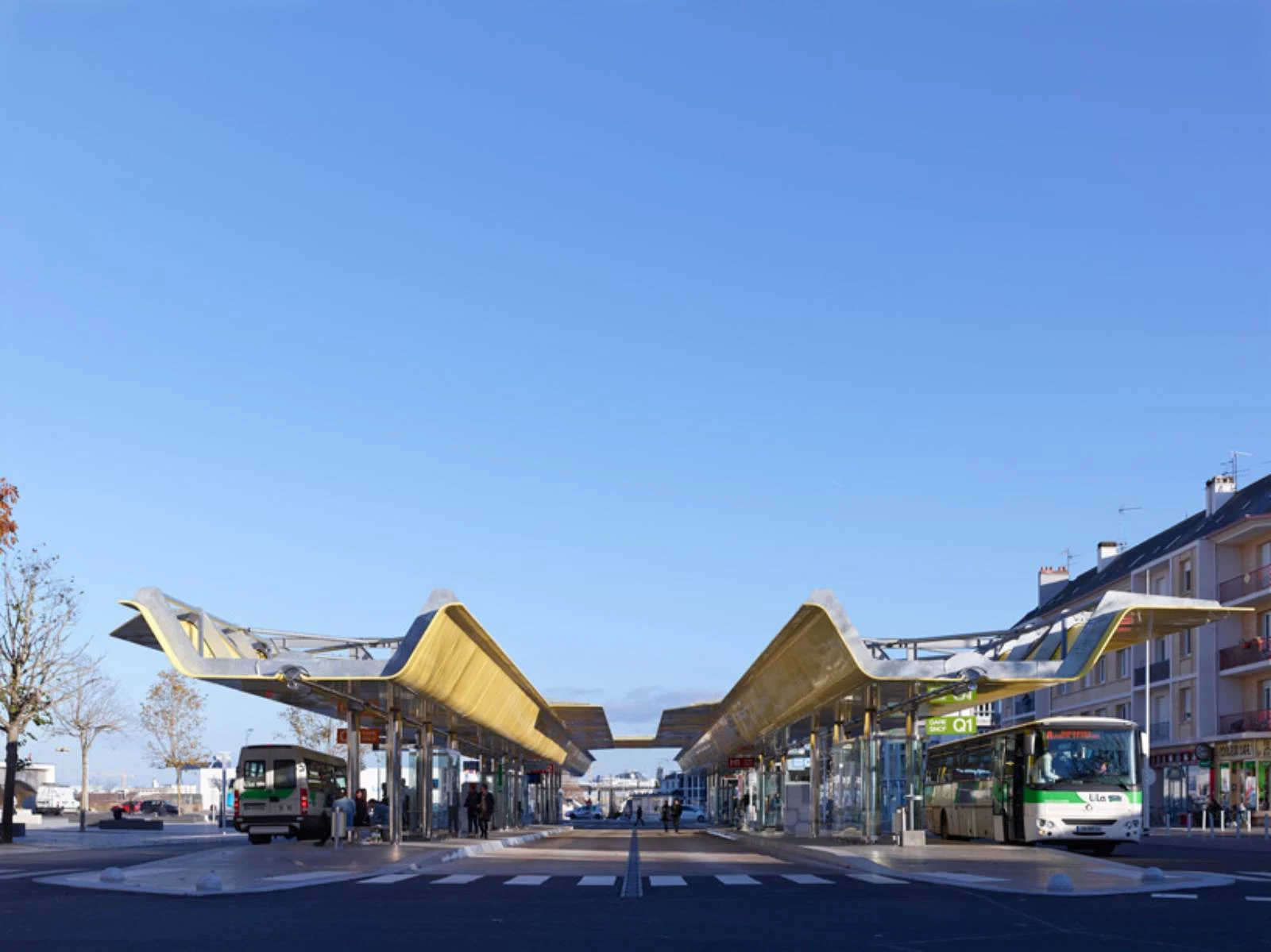 Saint Nazaire railway station by Tetrarc architects