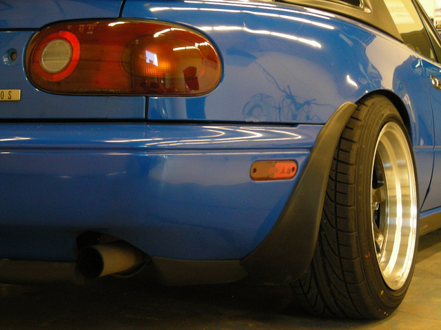 MX5 NA Wheel Corner Rota Grid V 15x8 ET0