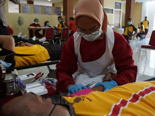 Sambut Hari Bhayangkara ke-75, Polresta Pontianak Kota menggelar Donor Darah bersama PMI