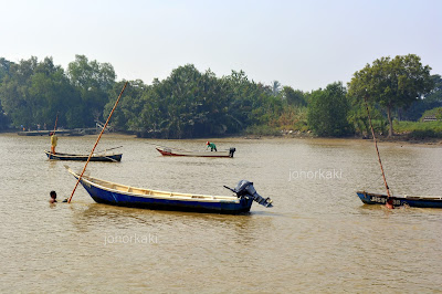 Oyster-Divers-Muar-Johor