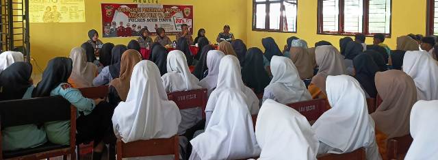 Jelang Penerimaan Calon Anggota Polri, Bag SDM Polres Aceh Timur Sosialisasi Kepada Pelajar