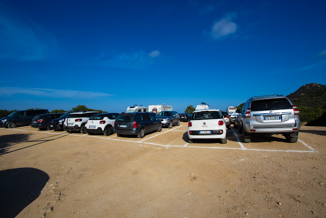 Spiaggia di Cala Sinzias-Parcheggio