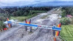 Warga Gerbang Tarok City Padang Pariaman Blokade Akses Keluar Masuk Jalan Tol Tuntut Ganti Rugi