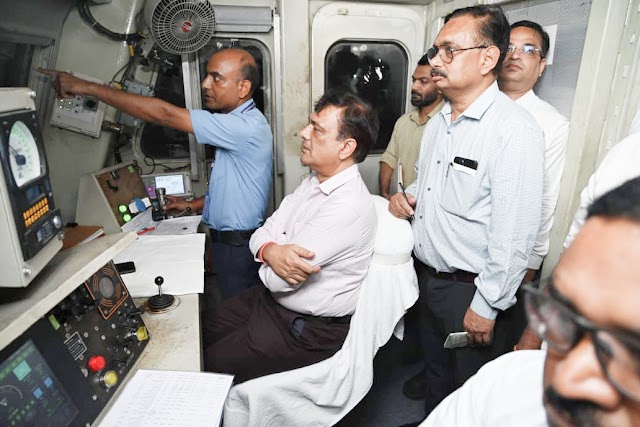 महाप्रबंधक पूर्व मध्य रेल द्वारा पटना-डीडीयू रेलखंड का फुटप्लेट निरीक्षण