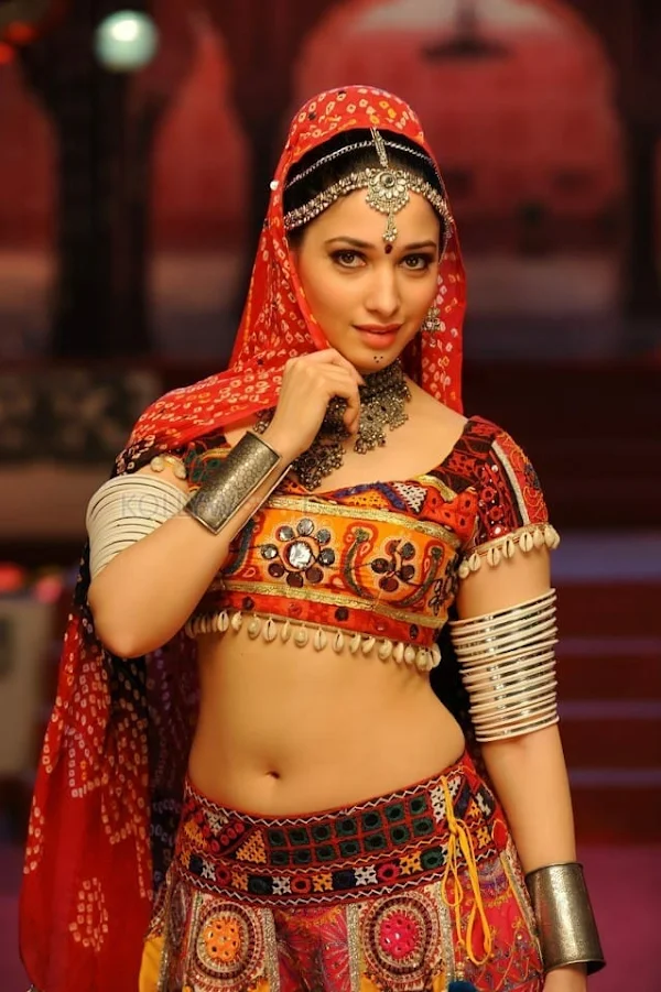 Tamannaah navel saree hot Indian actress