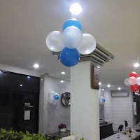 balon lampion / balon gantung biru dan putih bening