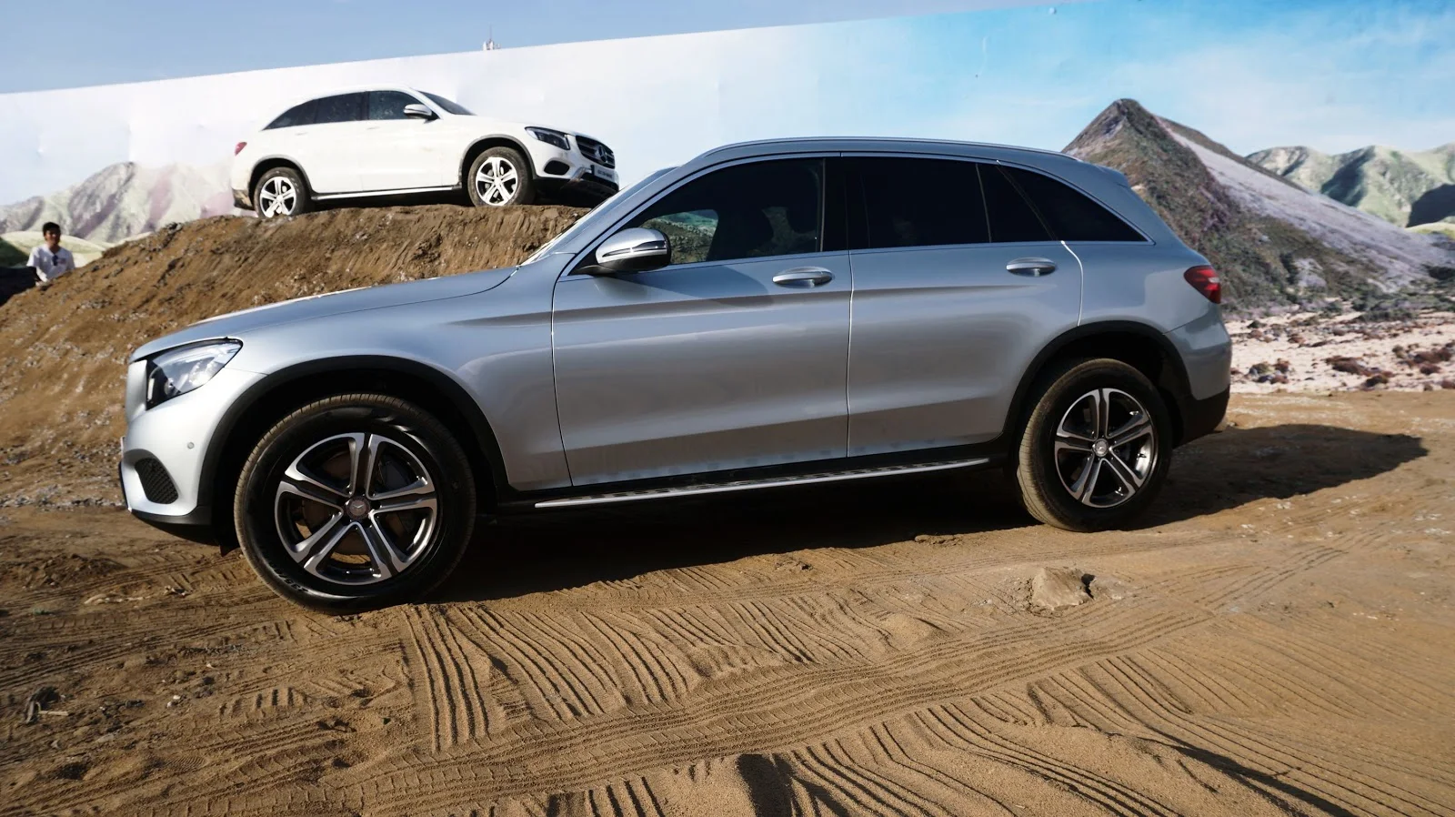 Cận cảnh Mercedes-Benz GLC 250 4Matic 2016