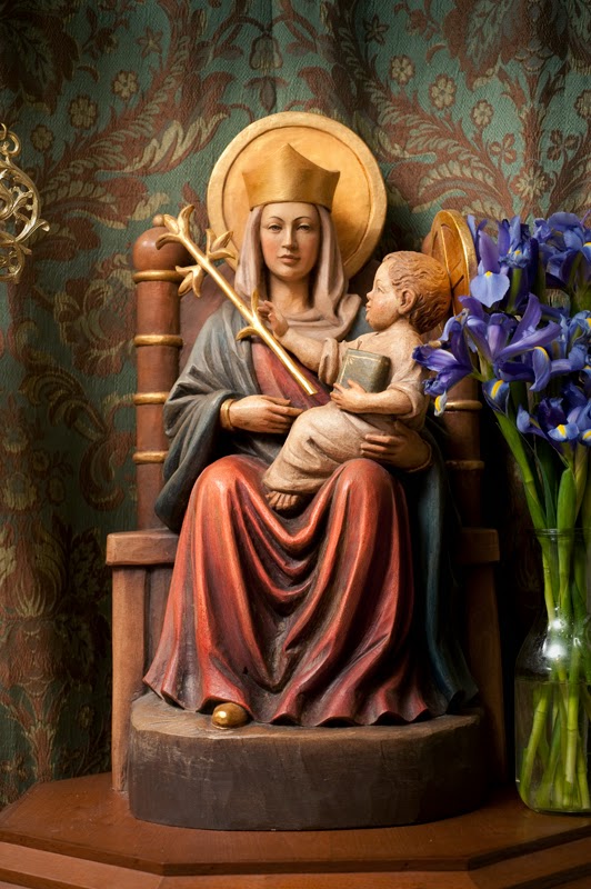 Ponder-These-Things-Praying-with-Icons-of-the-Virgin