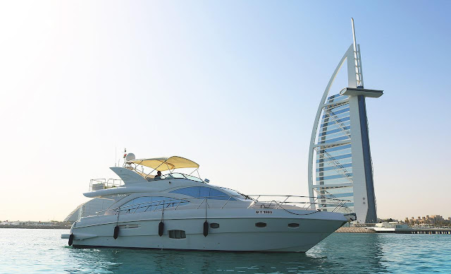 Dubai Yacht Tour