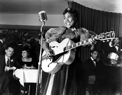 Sister Rosetta Tharpe - Strange Things Happening Everyday