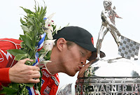 [Scott Dixon campeón IndyCar 2008 - fotos www.scottdixon.com y www.chipganassiracing.com]