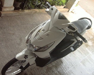 Modif Honda Beat Putih Ring 17 Pelek 17