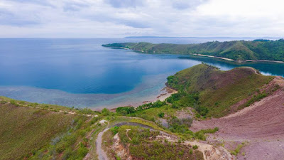 Keindahan Gunung Botak Papua Barat