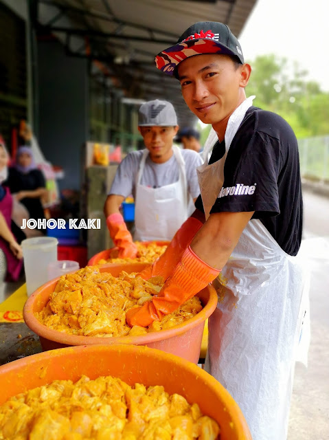 Nasi Kukus D'Cempaka (Nasi Kukus Gulai Kawah) @ Selera Cempaka in Johor Bahru