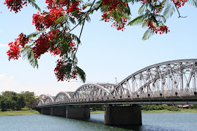 Truong-Tien-Bridge-Hue-Vietnam