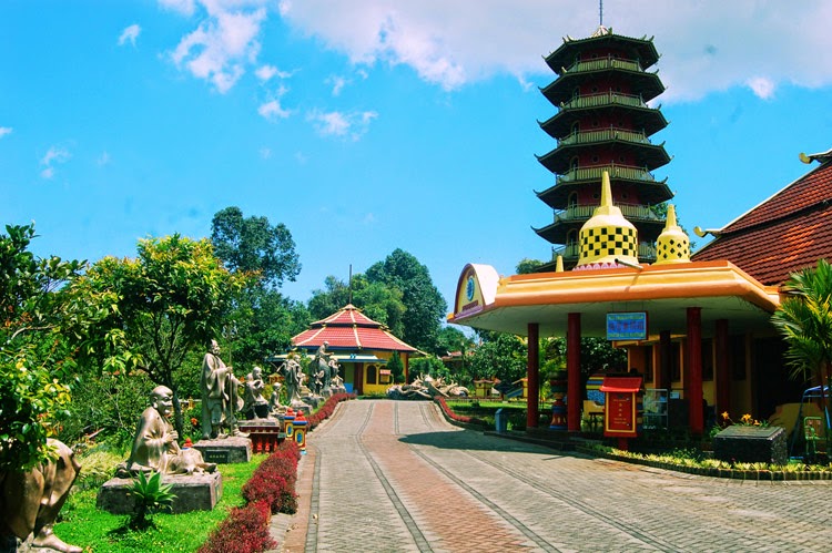 Pagoda Ekayana