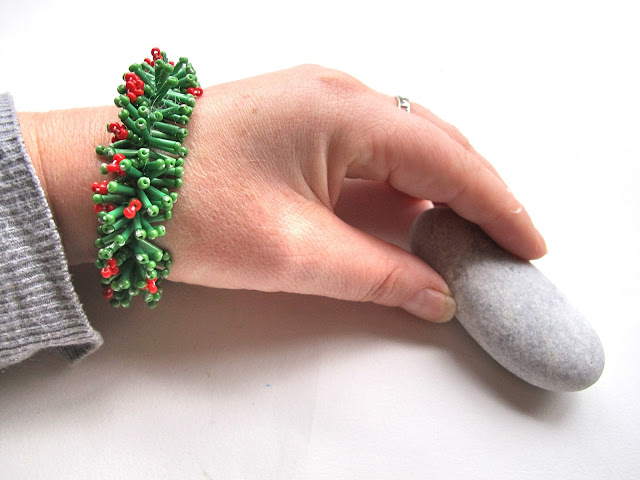 DIY kerstkransarmband/Christmas wreath bracelet