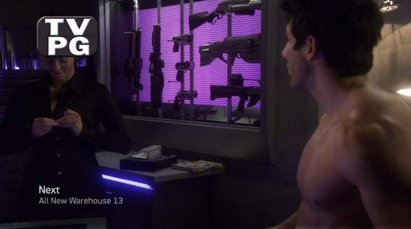 Niall Matter Shirtless in Eureka s4e17